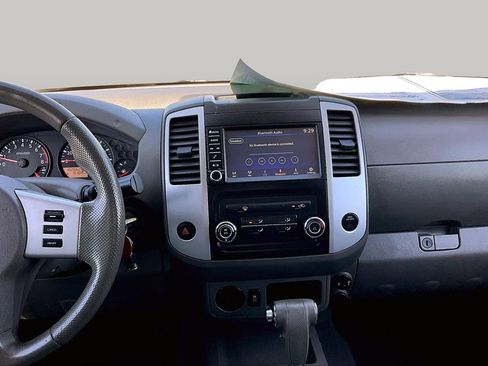 Used 2019 Nissan Frontier SV RWD image 6
