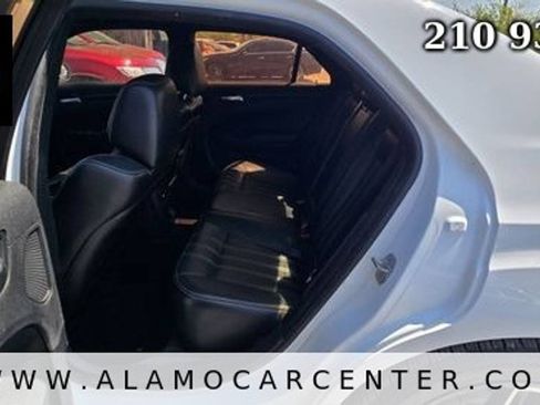 Used 2013 Chrysler 300 S RWD image 24
