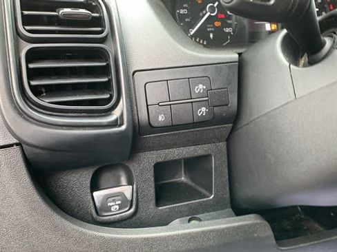 Used 2024 RAM ProMaster 2500 w/ Convenience Group FWD image 11