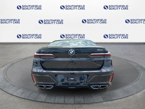 Used 2023 BMW 760i xDrive w/ Luxury Rear Seating Package AWD/4WD image 5