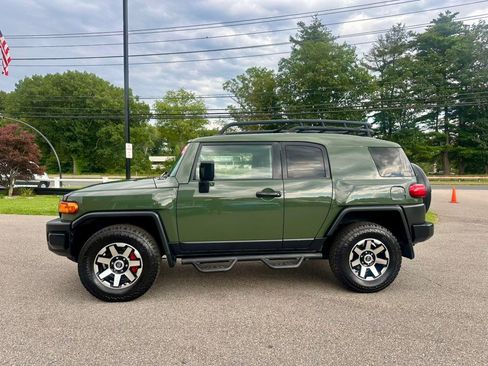 Used 2011 Toyota FJ Cruiser 4WD w/ Upgrade Pkg 3 image 4