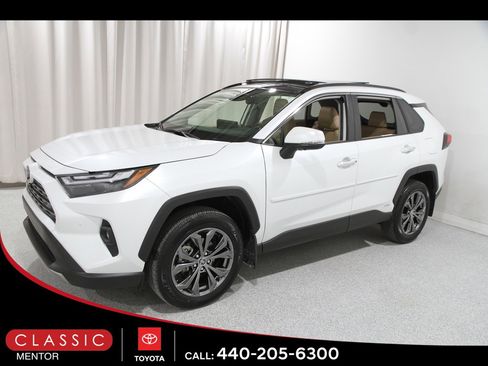 Used 2025 Toyota RAV4 Limited image 3