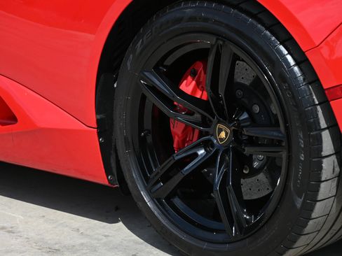 Used 2017 Lamborghini Huracan LP 610-4 AWD/4WD image 13