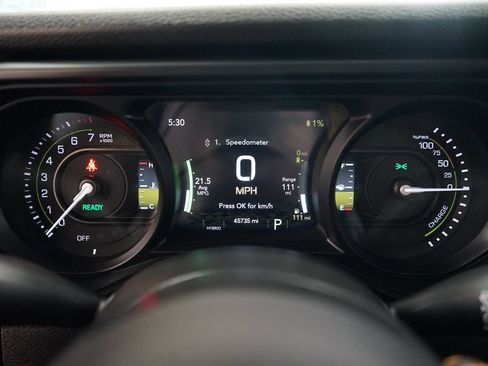 Used 2024 Jeep Wrangler Unlimited AWD/4WD image 33