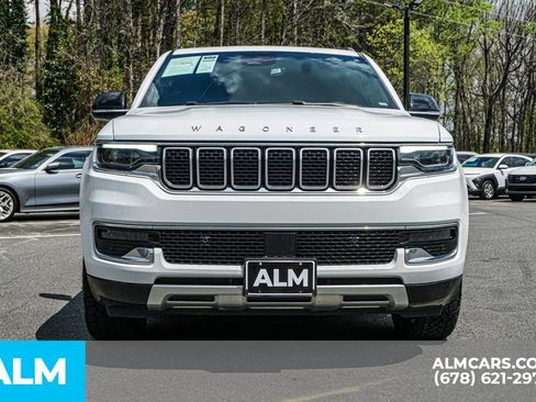 Used 2024 Jeep Wagoneer L Series II image 9