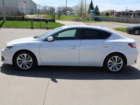 Used 2017 Acura ILX image 3