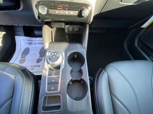 New 2025 Ford Escape SE w/ PHEV Premium Package image 21