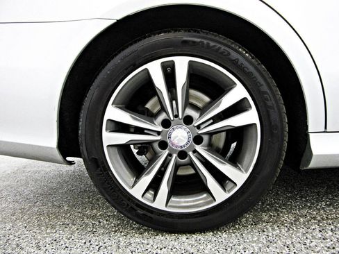 Used 2015 Mercedes-Benz E 350 4MATIC Sedan image 23