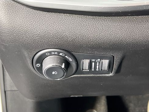 Used 2022 Jeep Compass Latitude AWD/4WD image 10