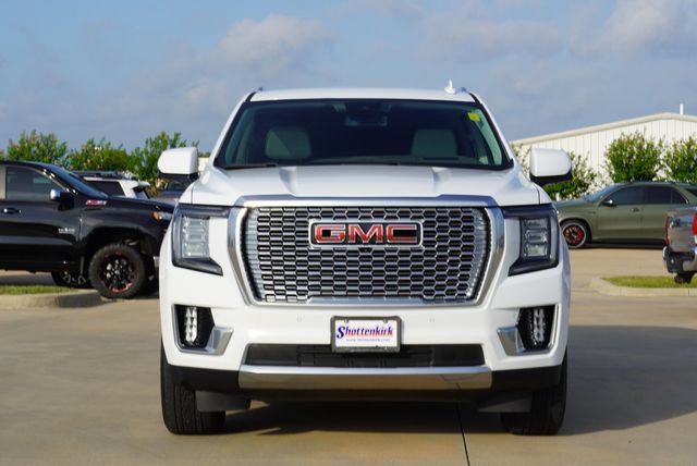 Used 2023 GMC Yukon Denali w/ Max Trailering Package AWD/4WD image 2
