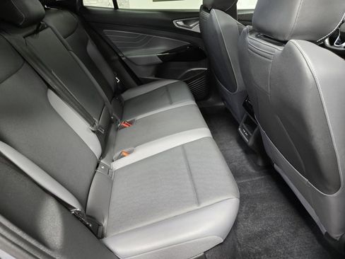 Used 2023 Volkswagen ID.4 Pro S image 43