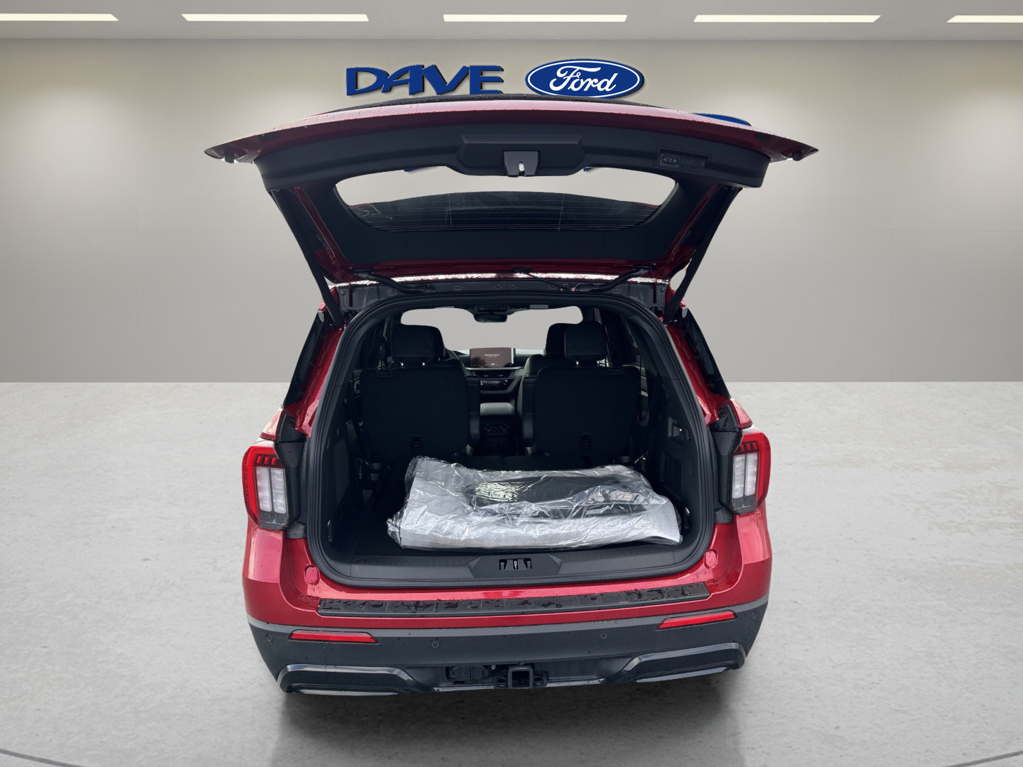 Used 2026 Ford Explorer ST-Line w/ ST-Line Street Pack AWD/4WD image 17