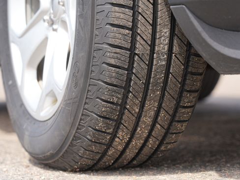 Used 2014 Ford Edge Limited image 33