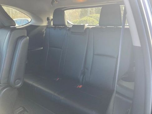 Used 2022 Toyota Highlander Limited image 24