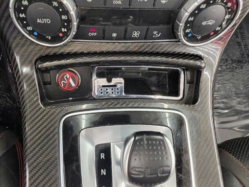 Used 2017 Mercedes-Benz SLC 43 AMG image 26