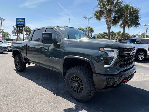 New 2026 Chevrolet Silverado 2500 ZR2 AWD/4WD image 9