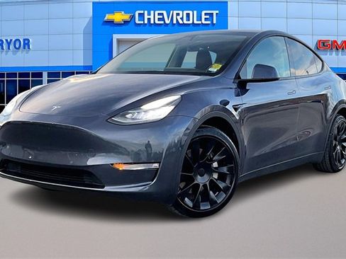 Used 2021 Tesla Model Y Long Range image 3