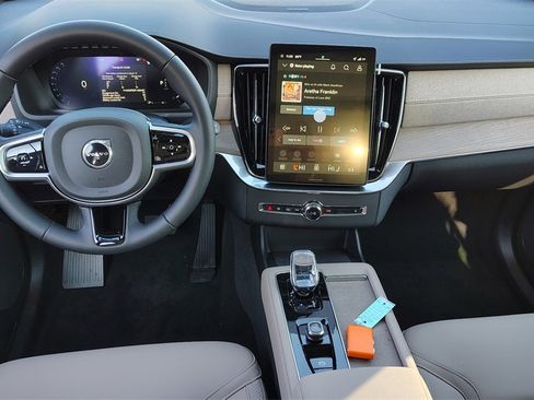 New 2026 Volvo XC90 B6 Plus image 12