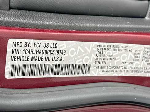 Used 2023 Jeep Grand Cherokee Laredo w/ Trailer Tow Prep Group (B) AWD/4WD image 29