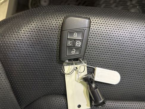 Used 2021 Volkswagen Atlas SEL Premium image 30