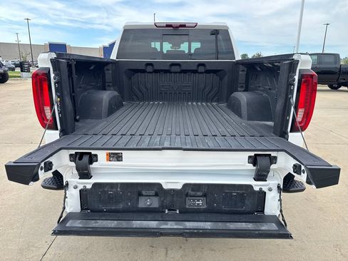 Used 2024 GMC Sierra 1500 Denali Ultimate AWD/4WD image 7