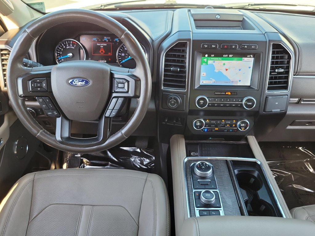 Used 2019 Ford Expedition Limited w/ Equipment Group 302A AWD/4WD image 4