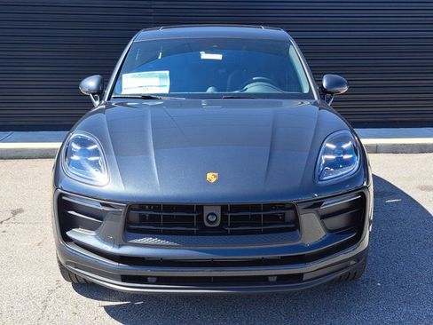 Used 2025 Porsche Macan image 10