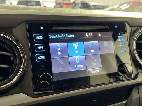 Used 2016 Toyota Tacoma TRD Sport w/ Towing Package image 18