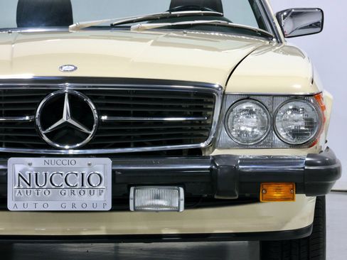Used 1987 Mercedes-Benz 560 SL image 24