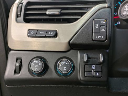 Used 2019 GMC Yukon Denali w/ Open Road Package AWD/4WD image 20