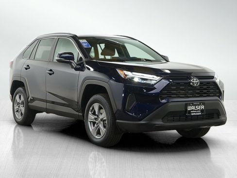 Used 2025 Toyota RAV4 XLE w/ Convenience Package image 7