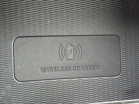 New 2025 Jeep Grand Cherokee Altitude image 14