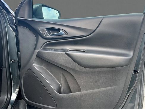 Certified 2018 Chevrolet Equinox LT FWD image 17