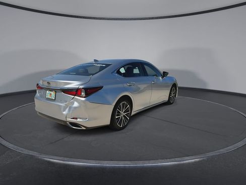 Used 2025 Lexus ES 350 w/ Premium Package FWD image 8