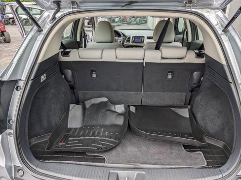 Used 2022 Honda HR-V LX image 15