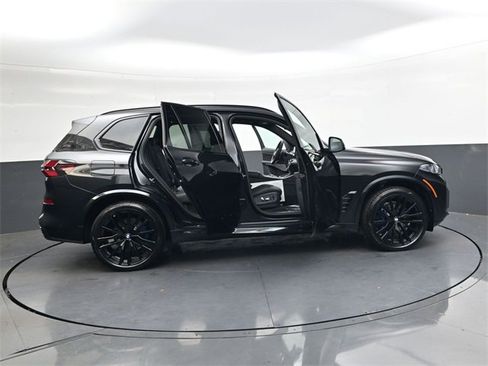 New 2026 BMW X5 xDrive40i w/ M Sport Package image 32