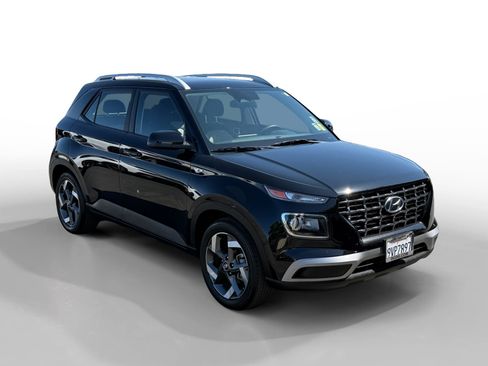 Certified 2026 Hyundai Venue SEL FWD image 7