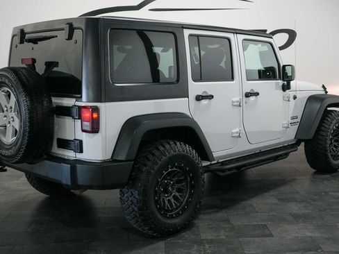Used 2016 Jeep Wrangler Unlimited Sport w/ Quick Order Package 24S AWD/4WD image 4