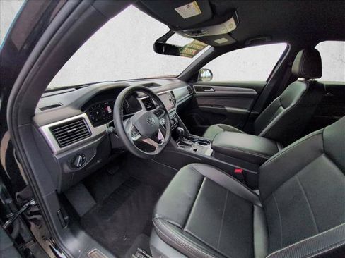 Used 2022 Volkswagen Atlas Cross Sport SE FWD image 10