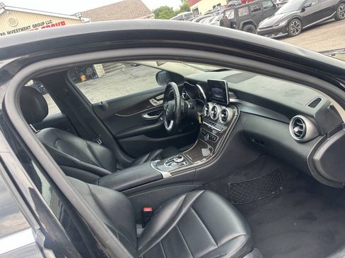 Used 2017 Mercedes-Benz C 300 4MATIC Sedan image 18