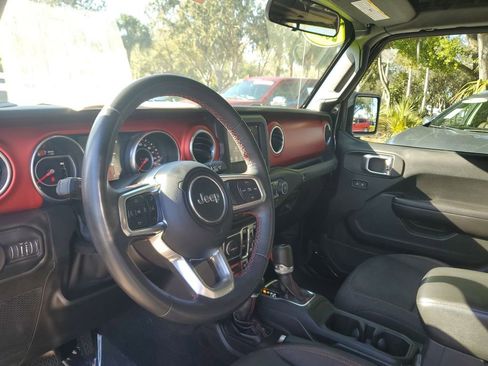 Used 2019 Jeep Wrangler Unlimited Rubicon image 27