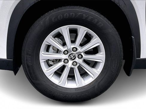 Used 2024 Toyota Grand Highlander Limited image 31