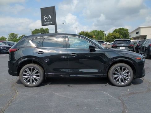 New 2025 MAZDA CX-5 Signature image 3