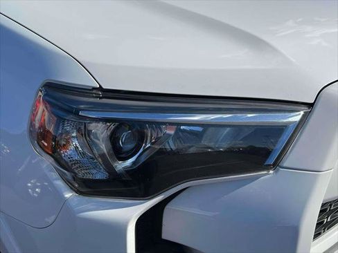 Certified 2022 Toyota 4Runner TRD Off-Road Premium image 11