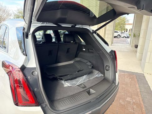 New 2026 Cadillac XT5 Luxury w/ LPO, Floor Liner Package image 12