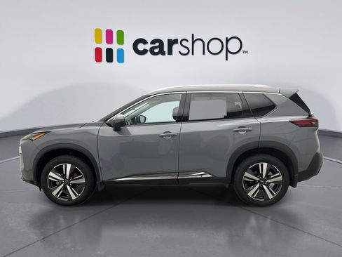 Used 2023 Nissan Rogue SL image 2