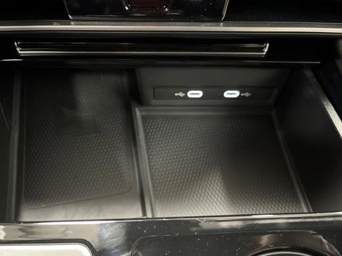 Used 2024 Volkswagen Atlas Cross Sport SE image 22