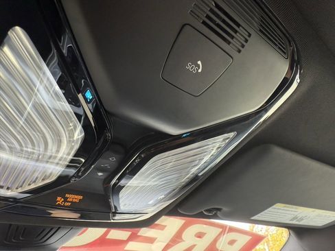 Used 2024 BMW 430i xDrive Coupe w/ Premium Package image 23