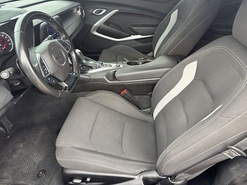 Used 2022 Chevrolet Camaro LT RWD image 5