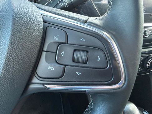 Used 2021 Buick Encore GX Preferred w/ Cold Weather Comfort Package FWD image 19